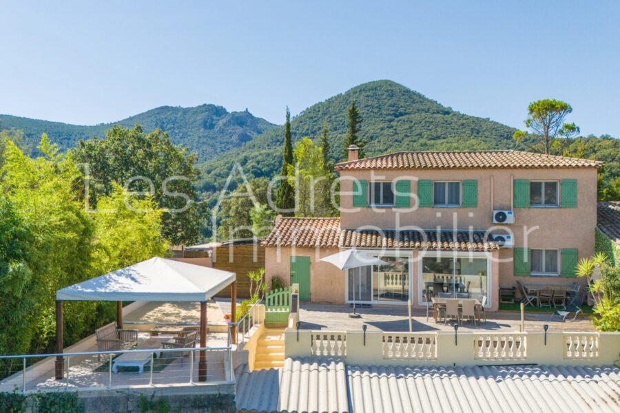 Maison à vendre à Les adrets-de-l&rsquo;estérel — Vue montagne — photo 2