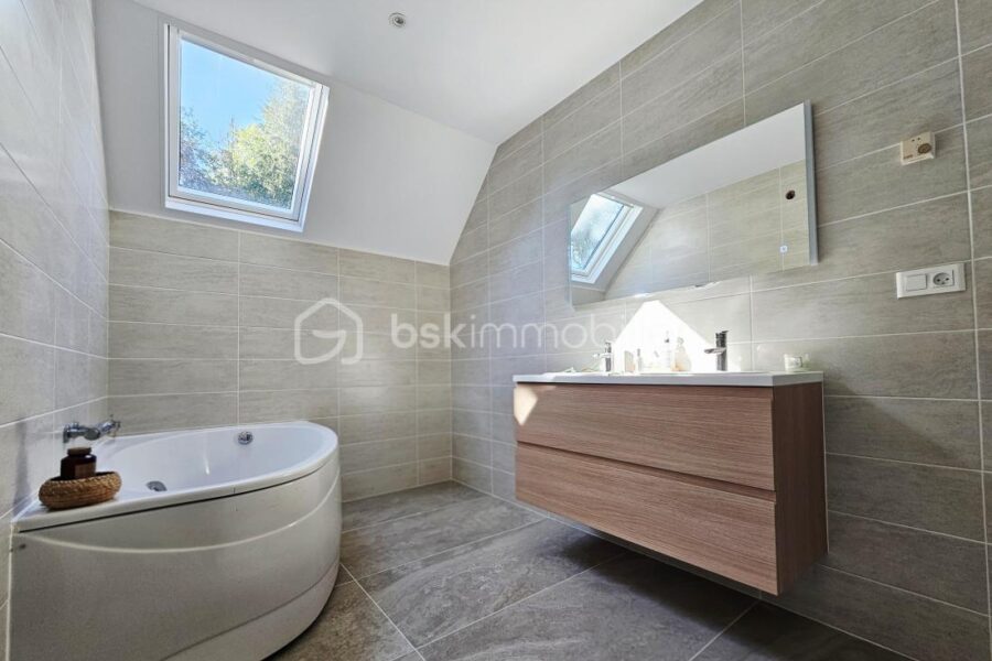 Maison à vendre à Chambon-sur-Lac — Vue dégagée — photo 13