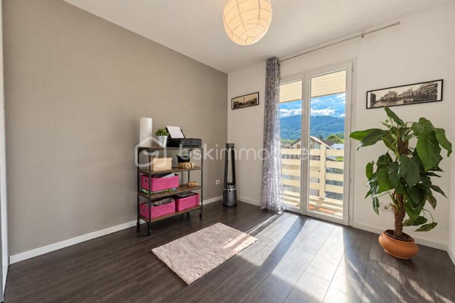 Maison à vendre à Crolles — Vue montagne — photo 13
