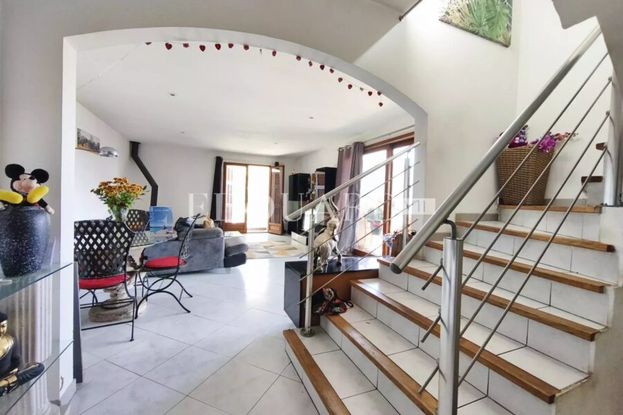Maison à vendre à Sainte-Agnès — Vue mer — photo 8
