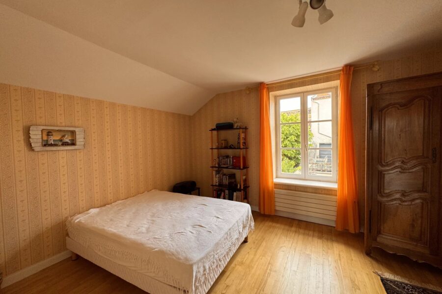 Maison à vendre à Le Breuil-sur-Couze — Vue parc & jardin — photo 13