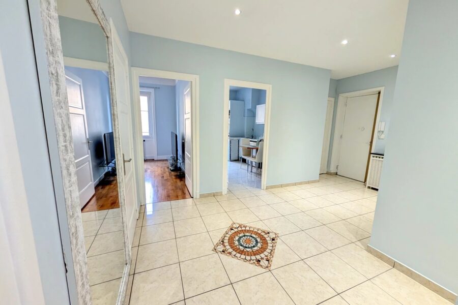Appartement à vendre à Lyon 6e arrondissement — Vue sur la ville — photo 10