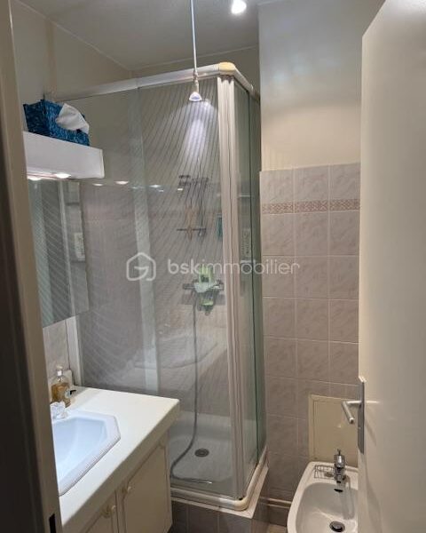 Appartement à vendre à Salon-de-Provence — Vue sur la ville — photo 14