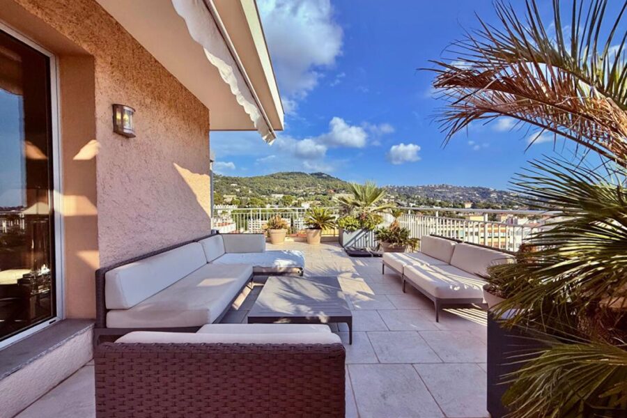 Appartement à vendre à Le Cannet — Vue mer — photo 1