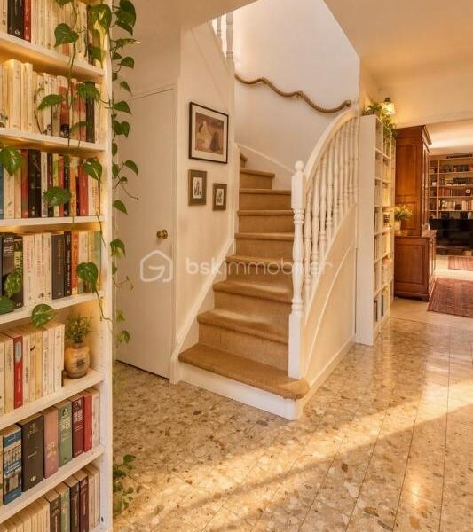 Maison à vendre à Ozoir-la-Ferrière — Vue parc & jardin — photo 14