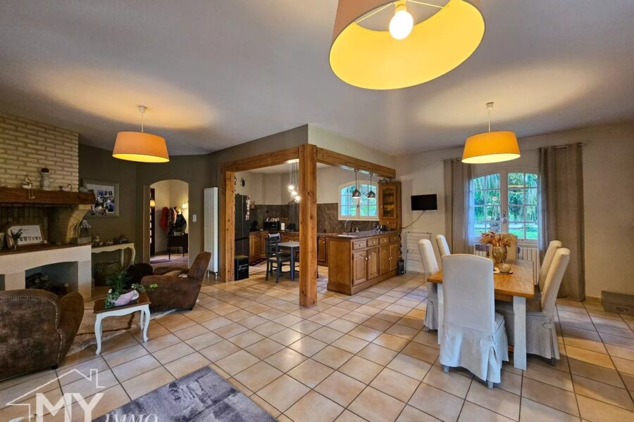 Maison à vendre à Pineuilh — Vue montagne — photo 2