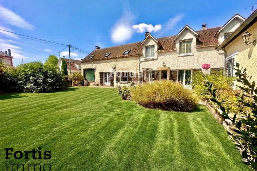 Maison à vendre à La Grande-Paroisse — Vue parc & jardin — photo 2