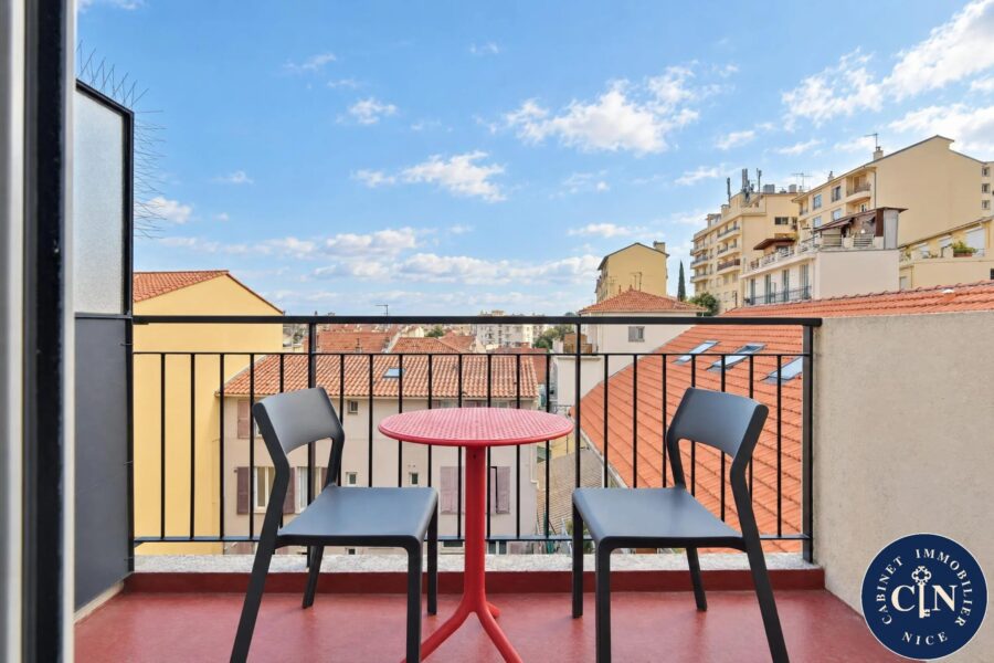 Appartement à vendre à Nice — Vue sur la ville — photo 1