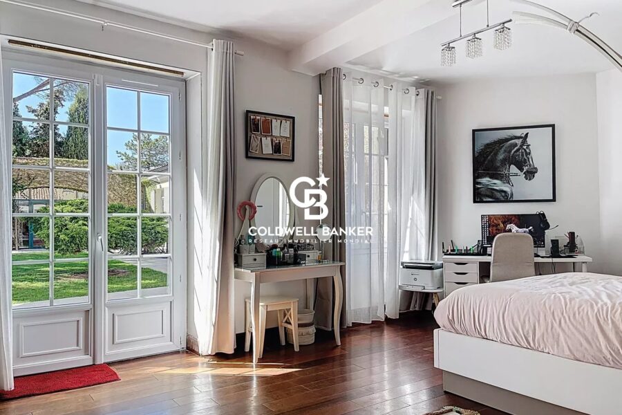 Maison à vendre à La Rochelle — Vue parc & jardin — photo 12