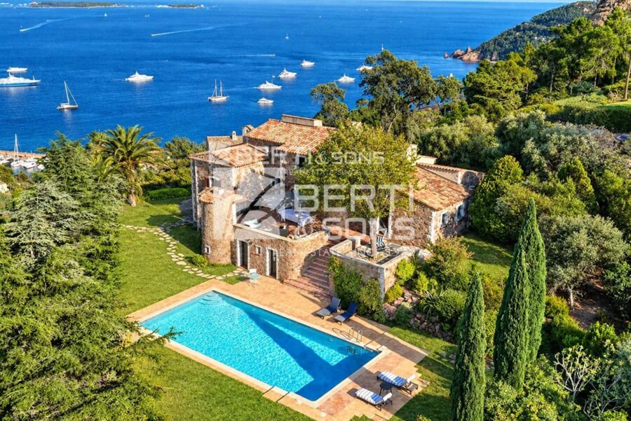 Maison à vendre à Théoule-sur-Mer — Vue mer — photo 2