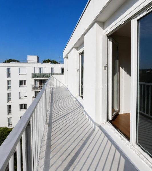 Appartement à vendre à Vaires-sur-Marne — Vue sur la ville — photo 1