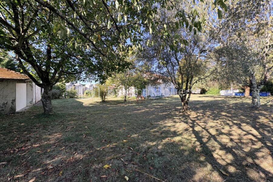 Maison à vendre à Meursac — Vue vignes — photo 16