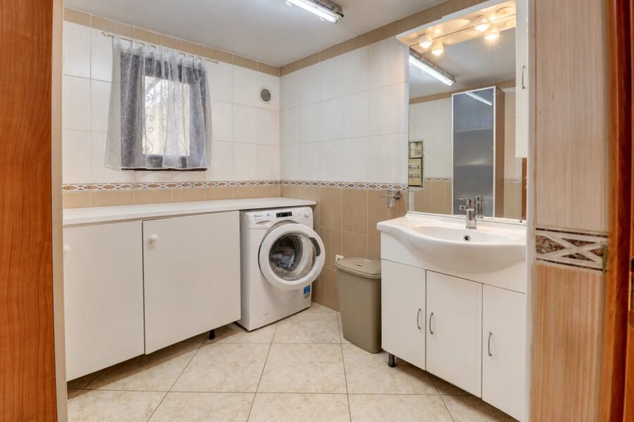 Maison à vendre à La Trinité — Vue montagne — photo 36