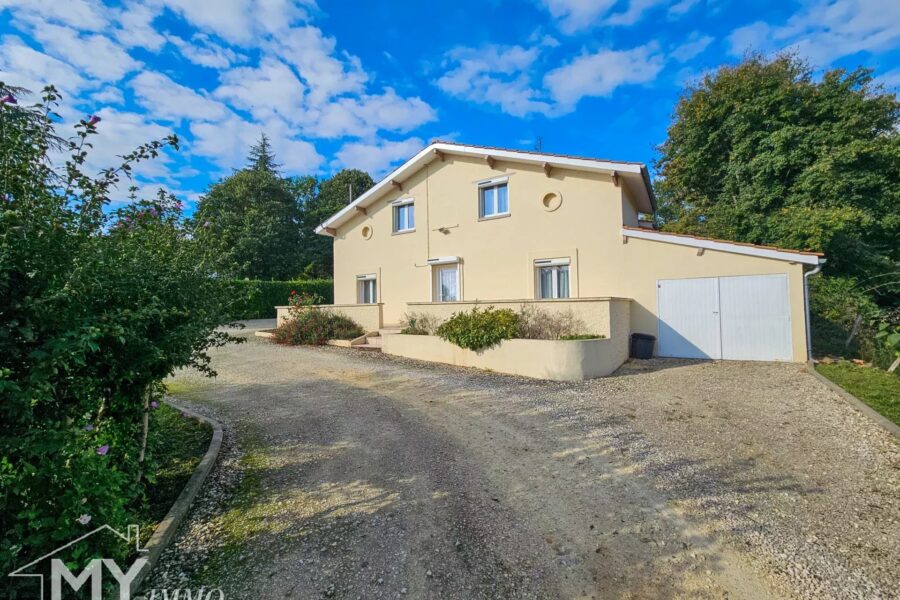 Maison à vendre à La Roquille — Vue parc & jardin — photo 14