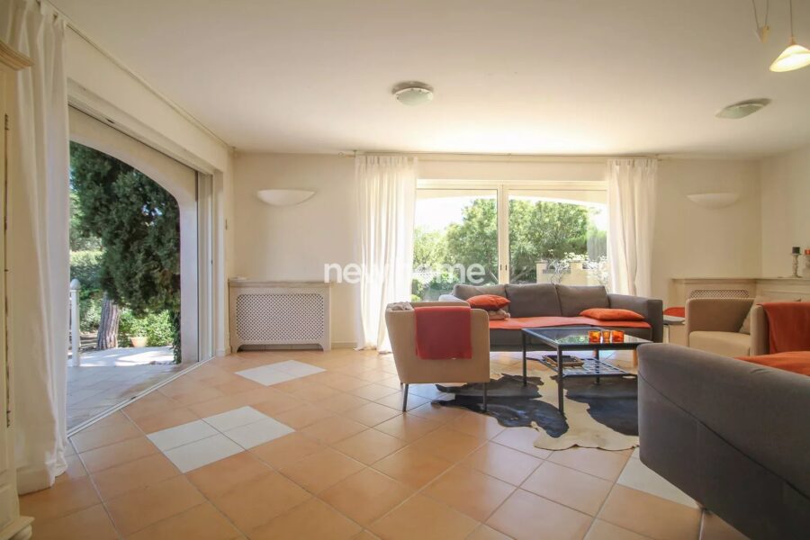 Maison à vendre à Saint-Raphaël — Vue golf — photo 15
