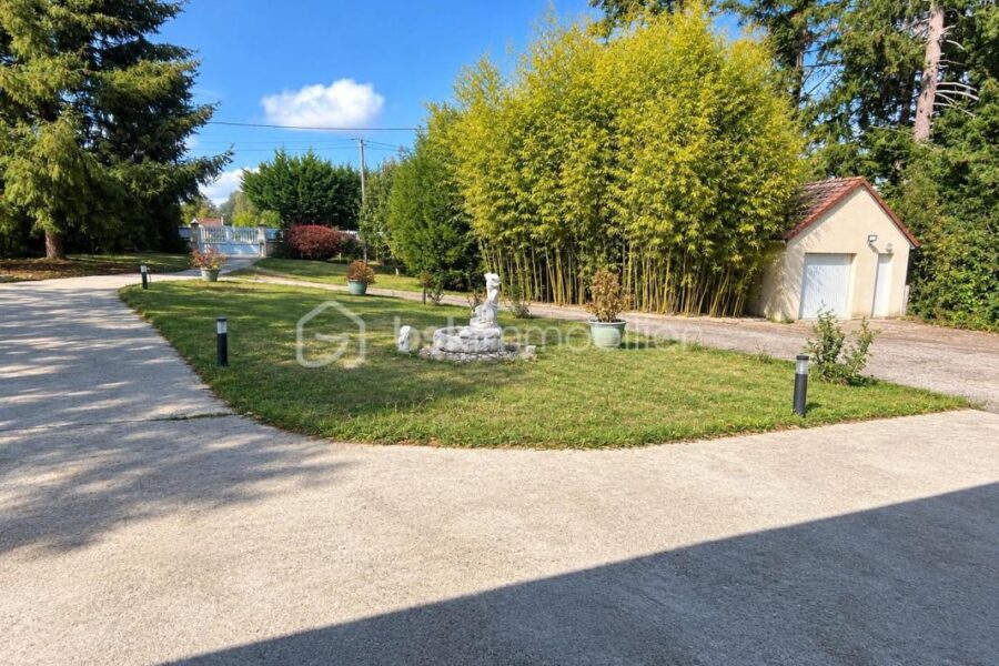 Maison à vendre à Étigny — Vue dégagée — photo 2