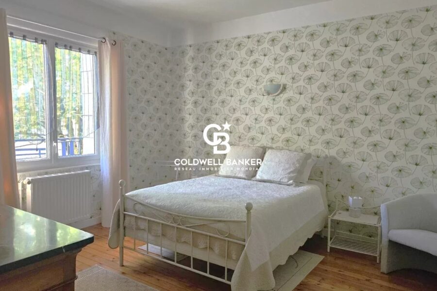 Maison à vendre à Saintes — Vue parc & jardin — photo 7