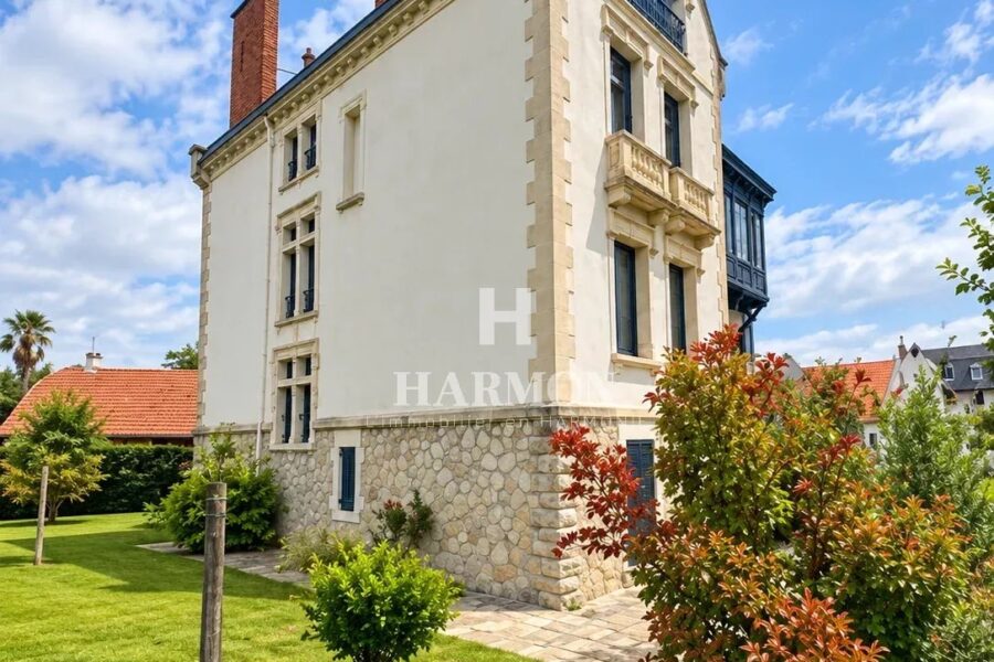 Appartement à vendre à Salies-de-Béarn — Vue sur la ville — photo 14