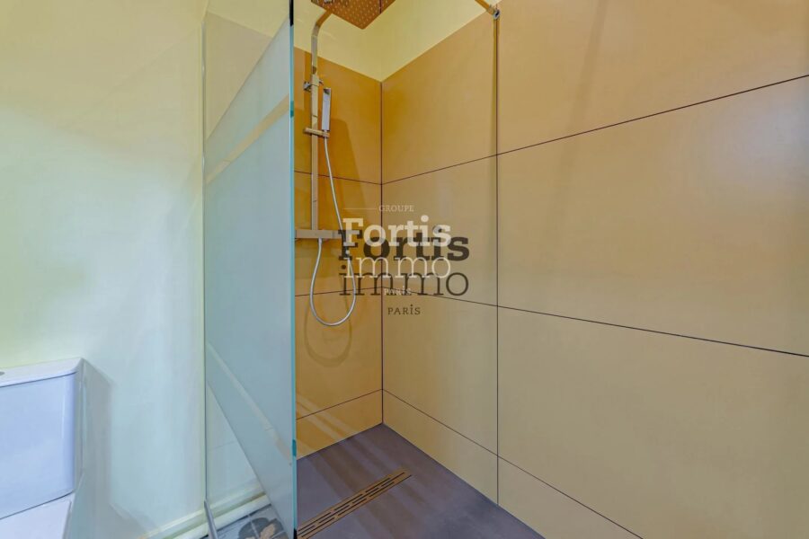 Maison à vendre à Villeneuve-sur-Yonne — Vue parc & jardin — photo 17