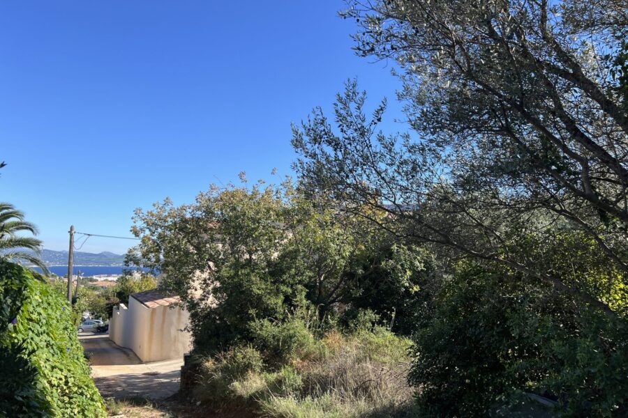 Terrain à vendre à La Ciotat — Vue mer — photo 1