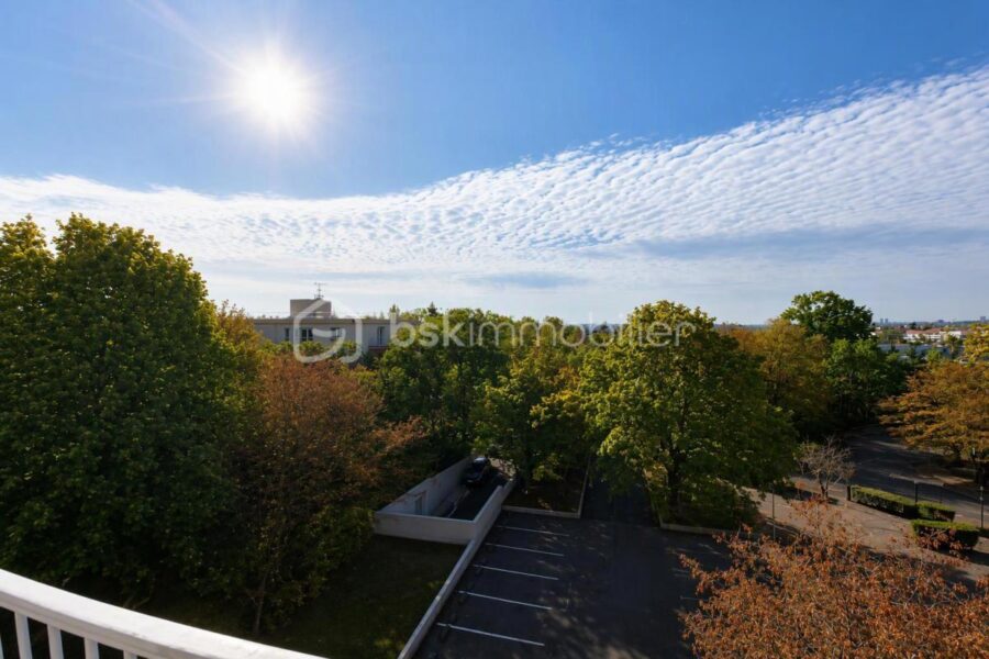 Appartement à vendre à Vaires-sur-Marne — Vue sur la ville — photo 18