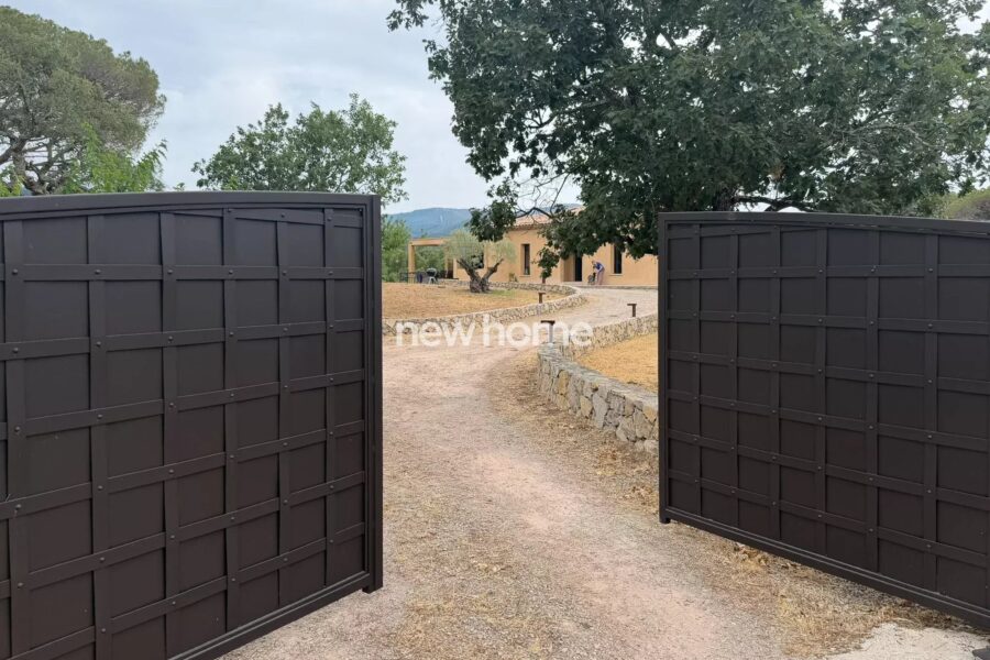 Maison à vendre à La Garde-Freinet — Vue montagne — photo 21