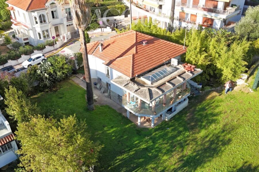 Maison à vendre à Cannes — Vue parc & jardin — photo 2