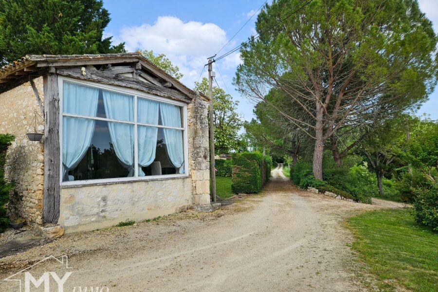 Maison à vendre à Les Lèves-et-Thoumeyragues — Vue montagne — photo 30