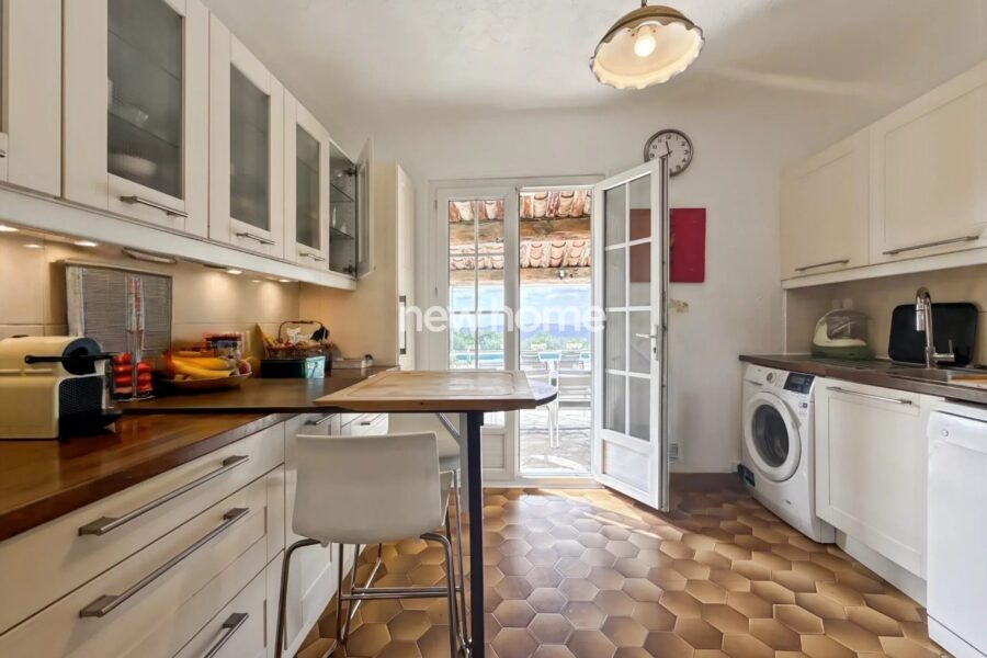 Maison à vendre à Montauroux — Vue montagne — photo 12