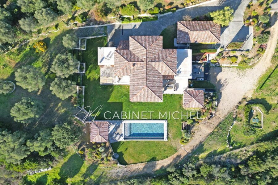 Maison à vendre à Roquefort-les-Pins — Vue mer — photo 3