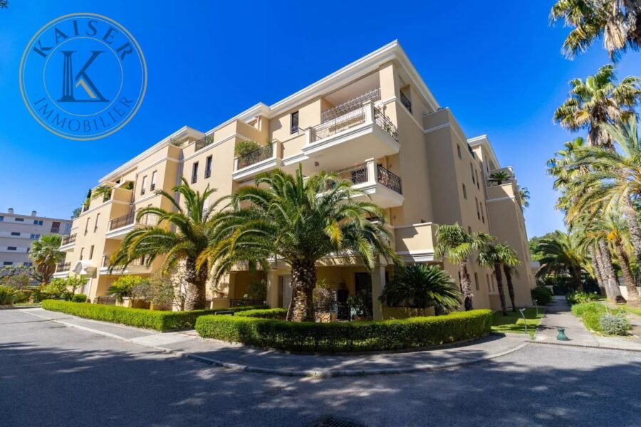 Appartement à vendre à Hyères — Vue parc & jardin — photo 2