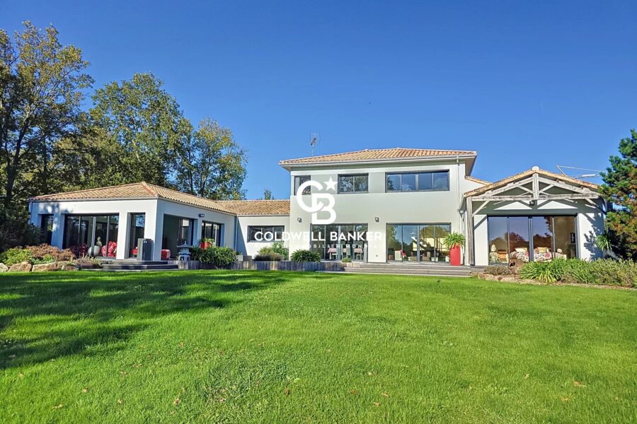 Maison à vendre à Nesmy — Vue golf — photo 5