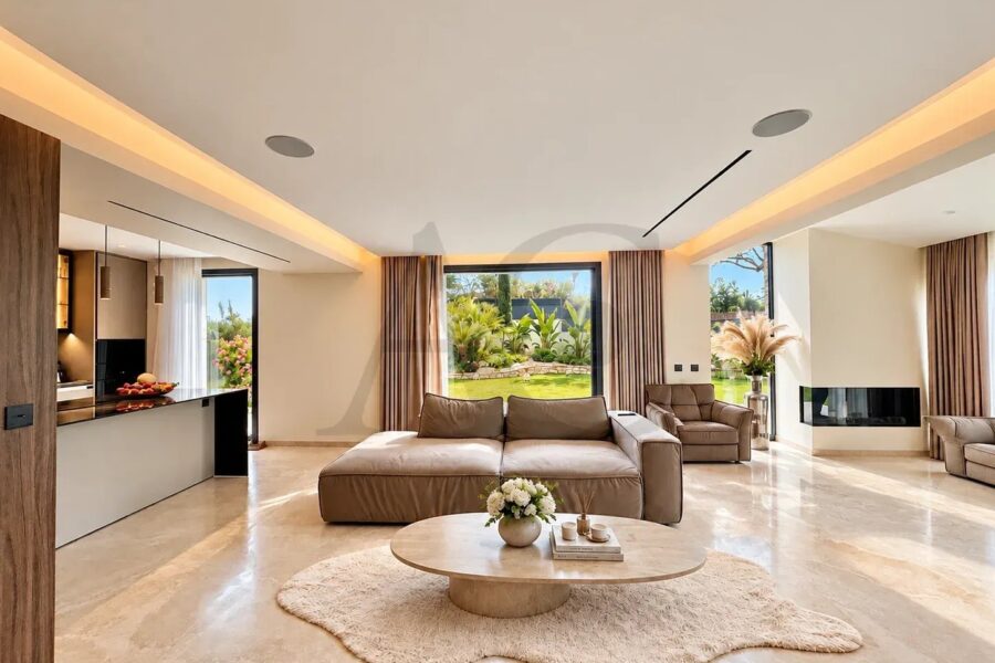 Maison à vendre à Villeneuve-Loubet — Vue parc & jardin — photo 2