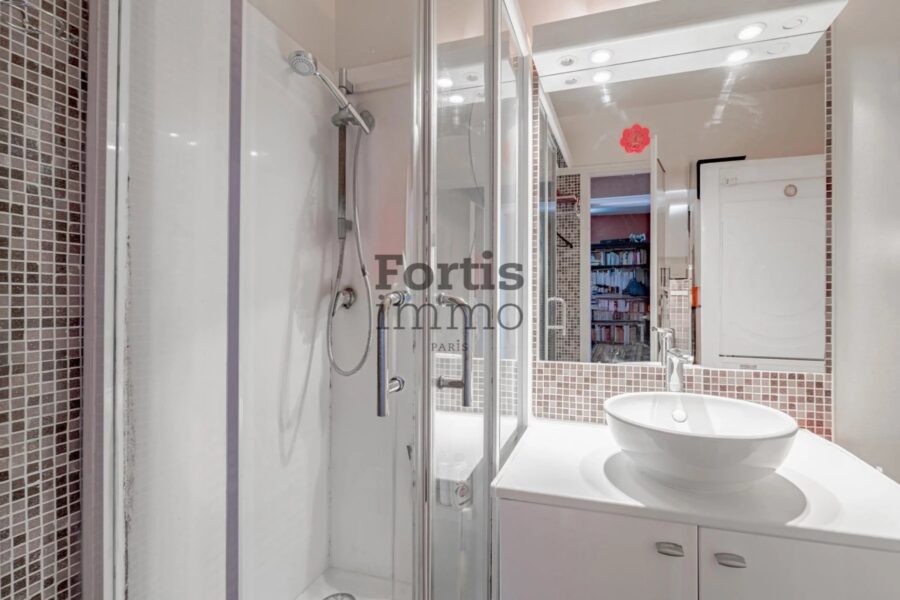 Appartement à vendre à Issy-les-Moulineaux — Vue sur la ville — photo 17