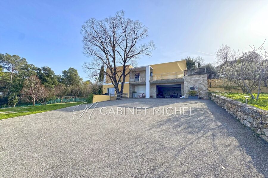Maison à vendre à Le Rouret — Vue montagne — photo 4