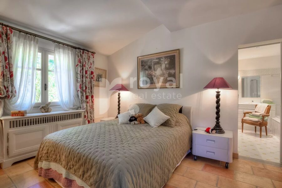 Maison à vendre à Châteauneuf-Grasse — Vue nature — photo 11