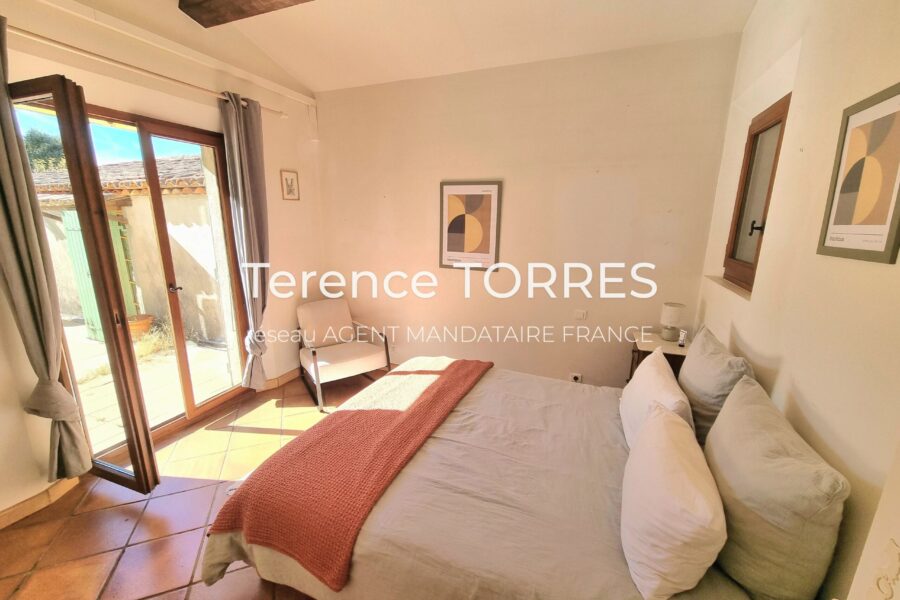 Maison à vendre à La Garde-Freinet — Vue montagne — photo 6