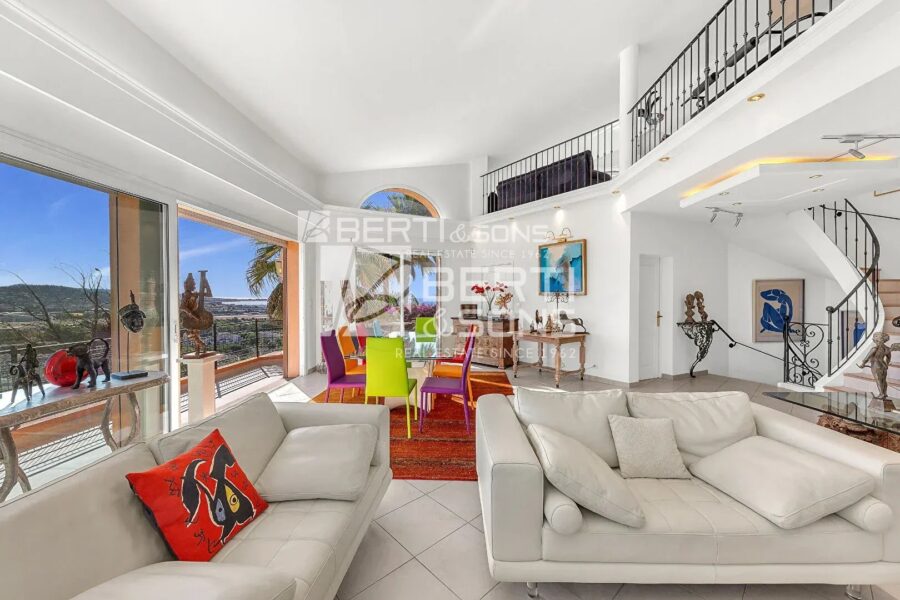 Maison à vendre à Mandelieu-la-Napoule — Vue mer — photo 6