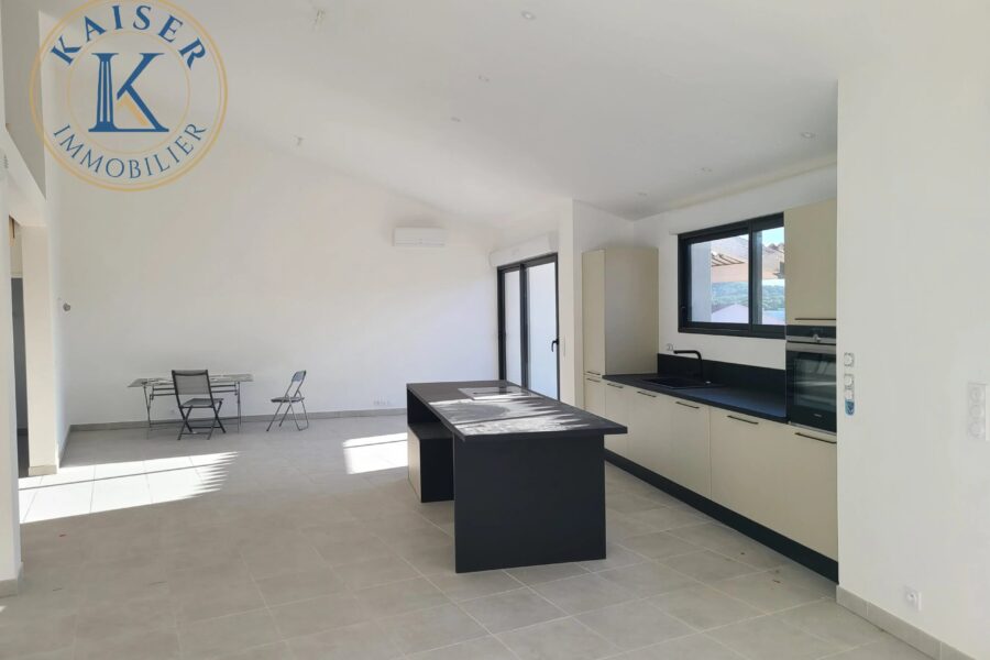 Appartement à vendre à La Londe-les-Maures — Vue mer — photo 3
