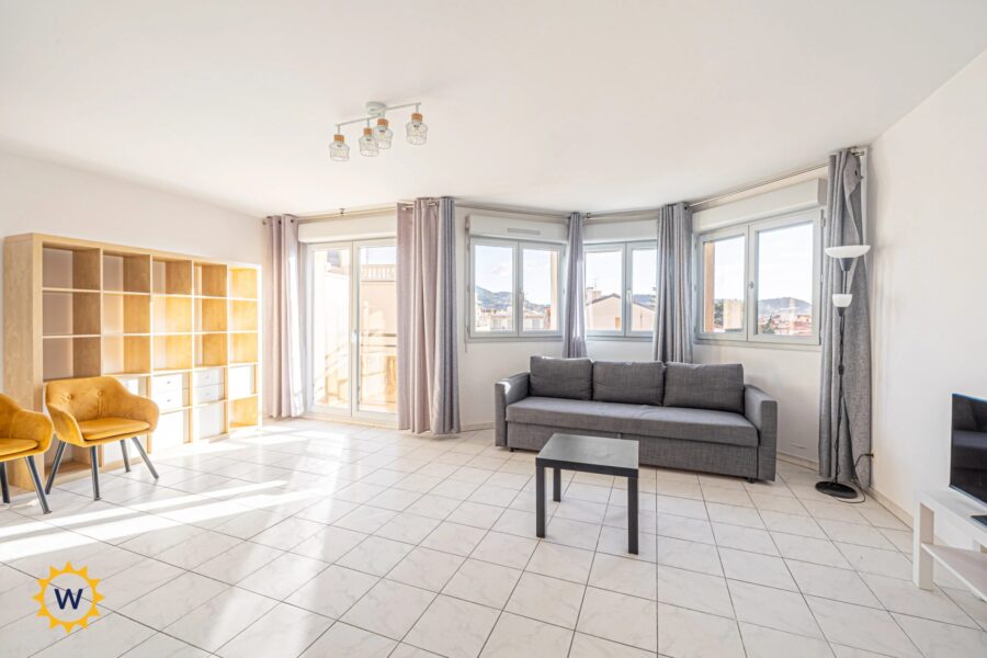 Appartement à louer à Nice — Vue sur la ville — photo 4