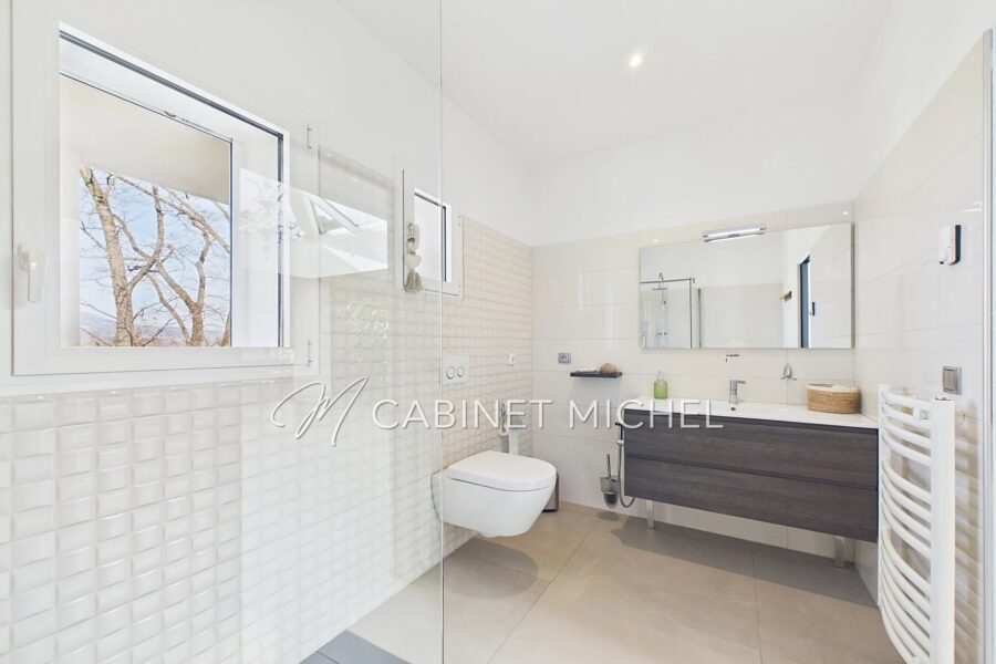 Maison à vendre à Le Rouret — Vue montagne — photo 16