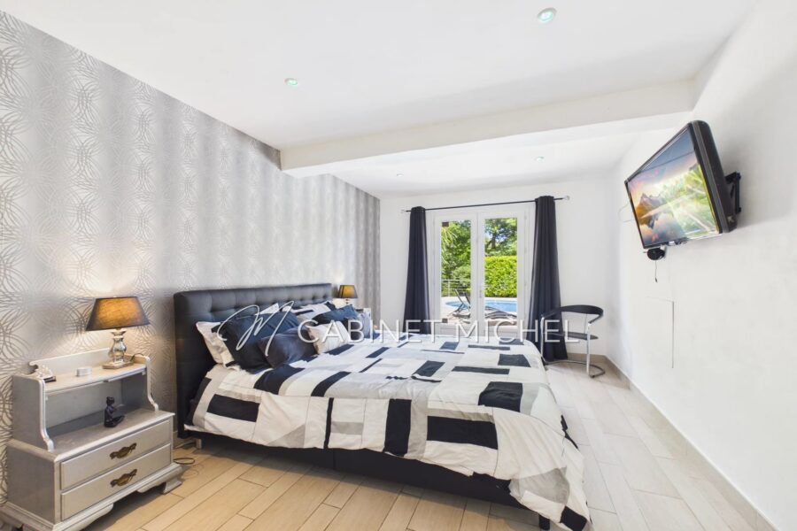 Maison à vendre à Roquefort-les-Pins — Vue dégagée — photo 12