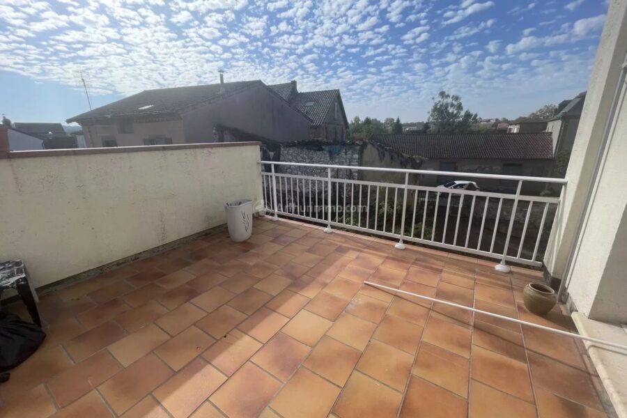 Appartement à vendre à Carmaux — Vue sur la ville — photo 1