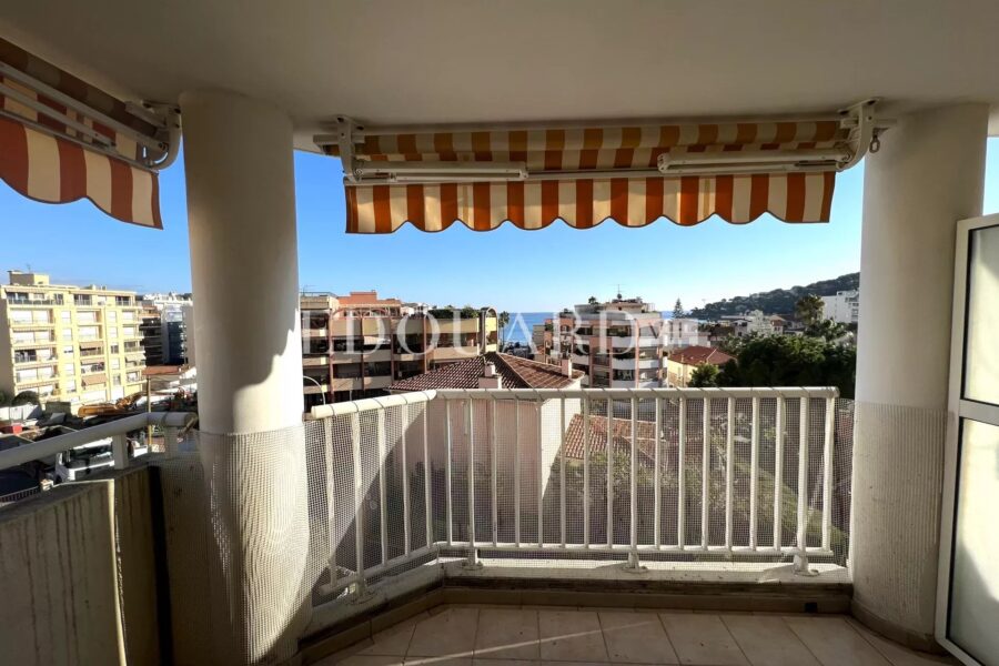 Appartement à vendre à Roquebrune-Cap-Martin — Vue mer — photo 1