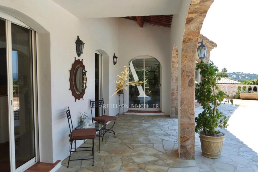 Maison à vendre à Sainte-Maxime — Vue mer — photo 23