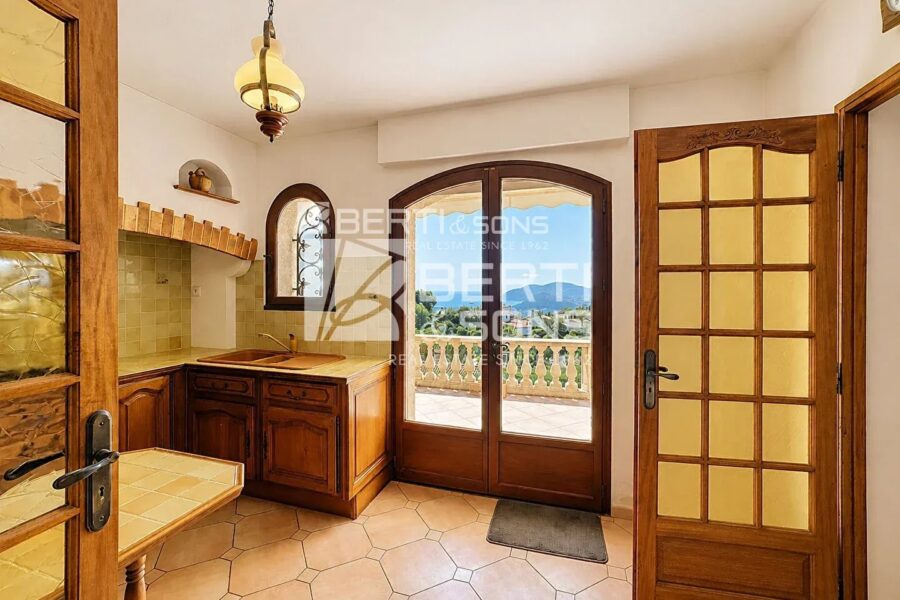 Maison à vendre à Mandelieu-la-Napoule — Vue mer — photo 8