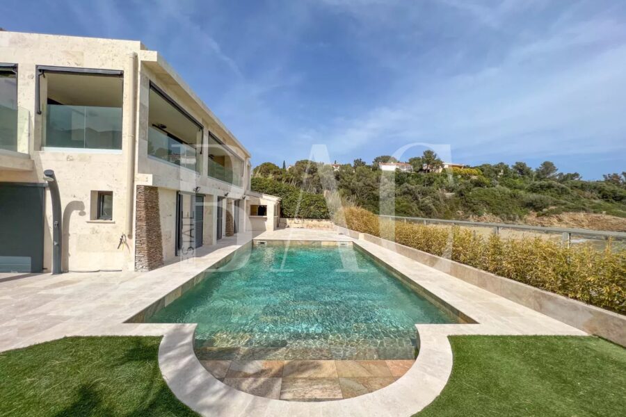 Maison à vendre à Sainte-Maxime — Vue mer — photo 14