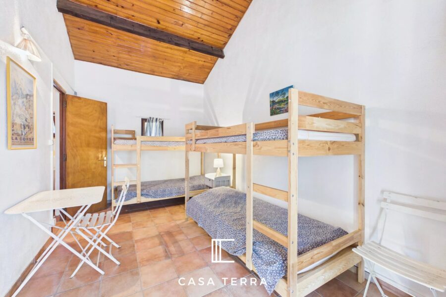 Maison à vendre à Sainte-Lucie-de-Porto-Vecchio — Vue mer — photo 13