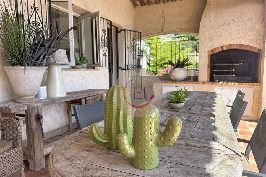Maison à vendre à Les Adrets-de-l&rsquo;Estérel — Vue mer — photo 5