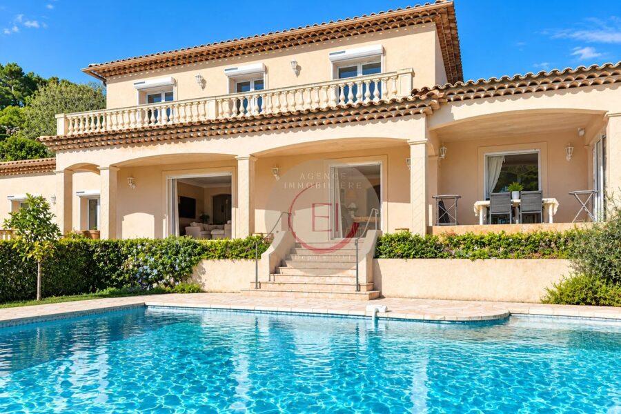 Maison à vendre à Les Adrets-de-l&rsquo;Estérel — Vue mer — photo 2